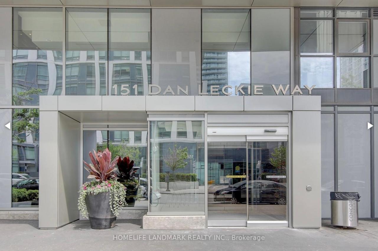 Three Br Condo Step To Cn Tower Rogers Center With Free Parking Toronto Exterior foto