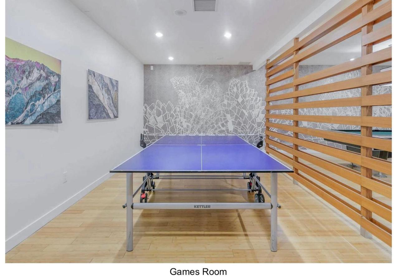 Three Br Condo Step To Cn Tower Rogers Center With Free Parking Toronto Exterior foto