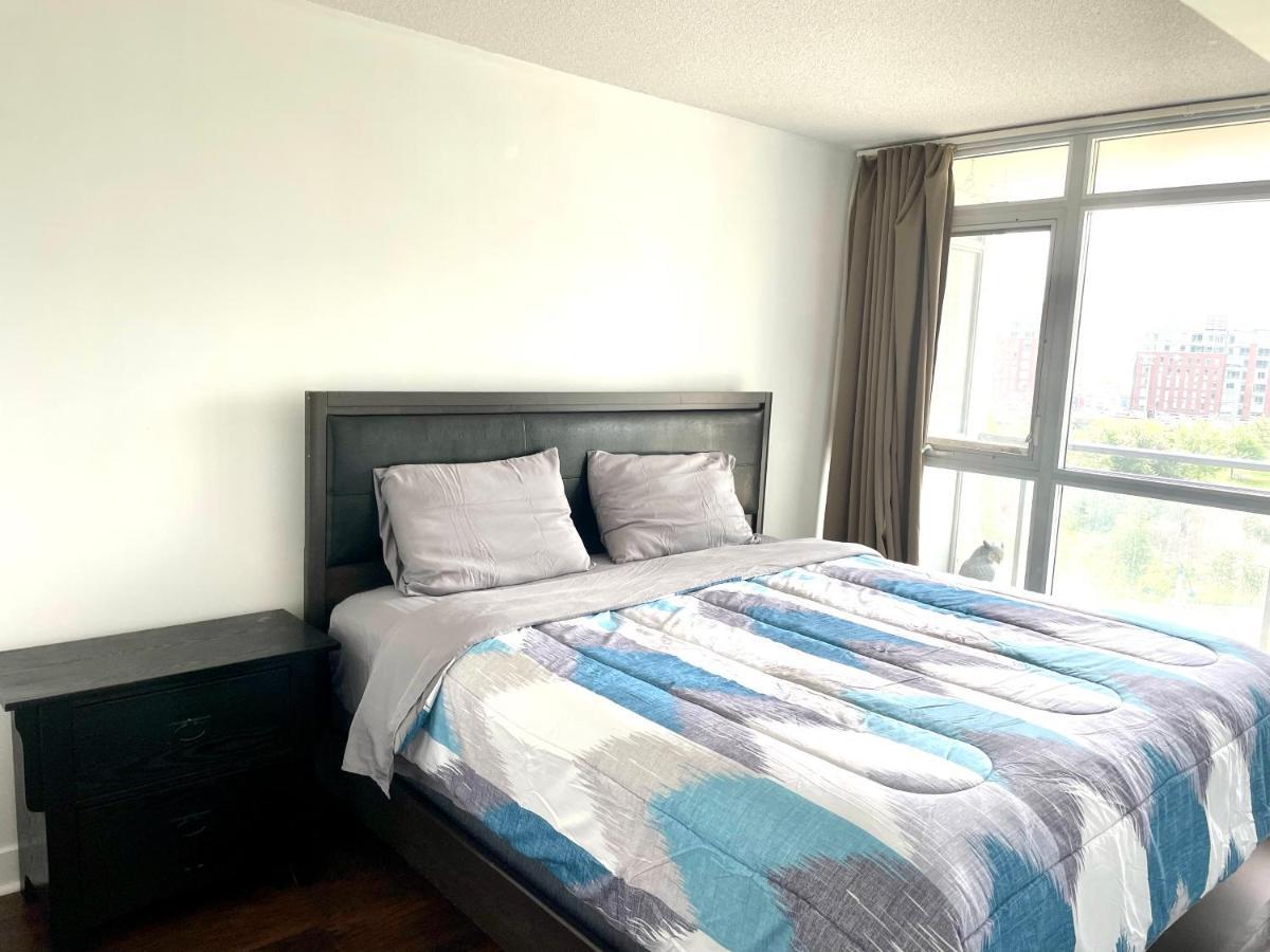 Three Br Condo Step To Cn Tower Rogers Center With Free Parking Toronto Exterior foto